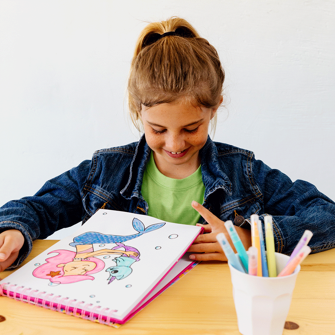 Sketch & Show: Standing Sketchbook - Cute Doodle World (8" x 10.5";45 Sheets)
